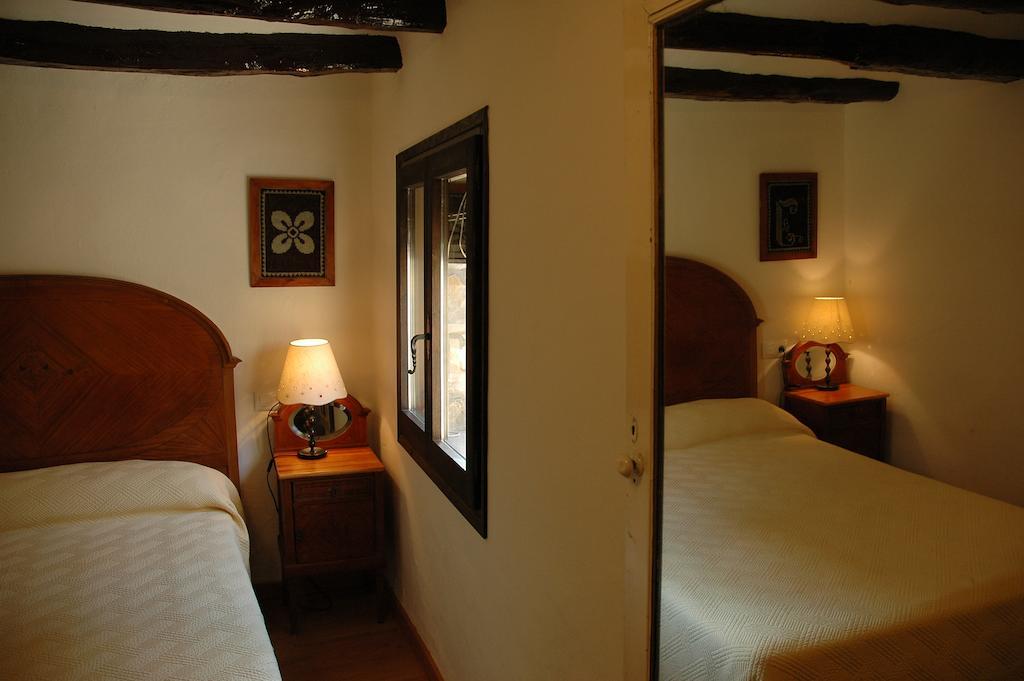 Habitaciones Con Encanto - Cal Alejandro Montsonis Kamer foto